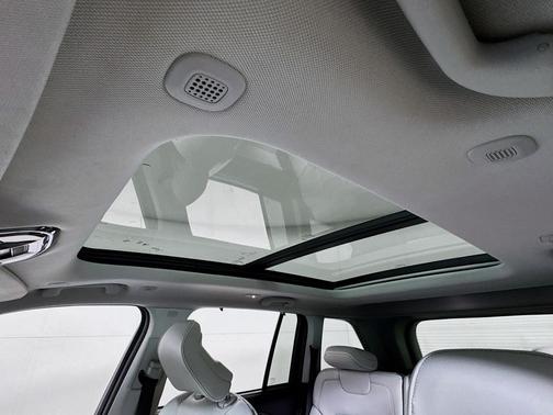 2022 Jeep Grand Cherokee 4xe Overland