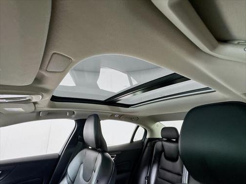 2024 Volvo S60 B5 Core Dark Theme