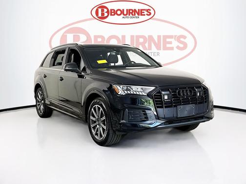 Mythos Black Metallic 2023 Audi Q7 45 Premium Plus