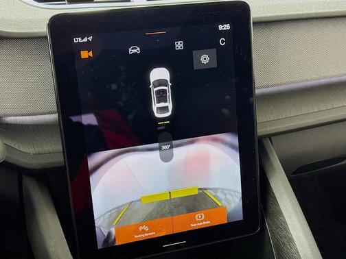 2024 Polestar 2 AWD w/Navigation,Heated Seats