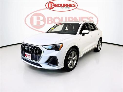 2022 Audi Q3 45 S line Premium