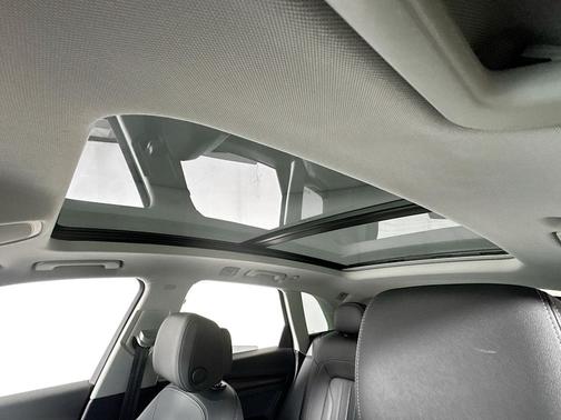 2022 Audi Q5 40 Premium