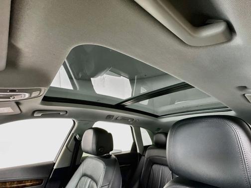 Manhattan Gray Metallic 2018 Audi Q5 w/Navigation,Leather,Pano Sunroof