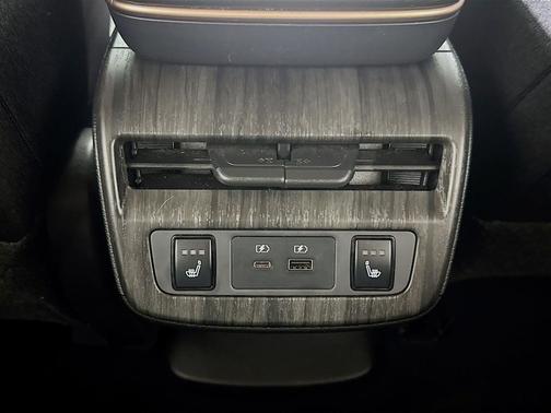 Gray 2024 Nissan ARIYA ENGAGE