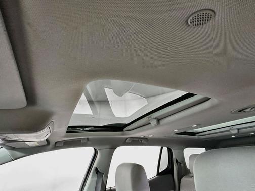 Iridium Gray Metallic 2017 GMC Acadia SLE-2
