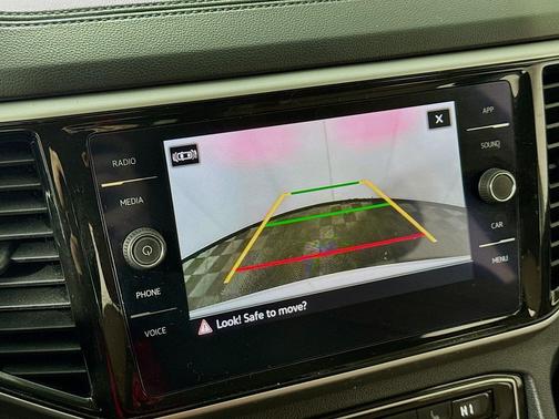 2022 Volkswagen Atlas 2.0T SE w/Technology 4MOTION