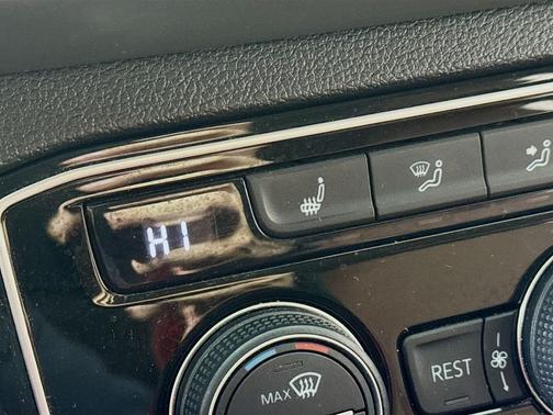 2022 Volkswagen Atlas 2.0T SE w/Technology 4MOTION