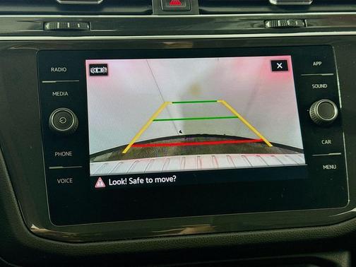 Platinum Gray Metallic 2023 Volkswagen Tiguan 2.0T SE 4MOTION