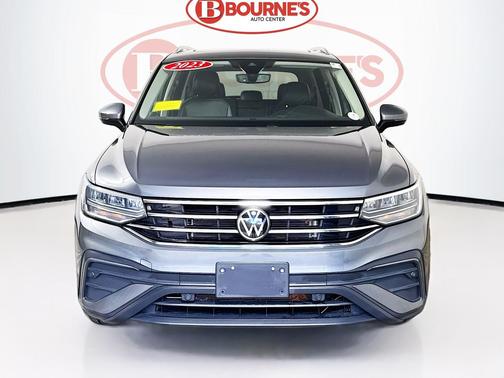 Platinum Gray Metallic 2023 Volkswagen Tiguan 2.0T SE 4MOTION
