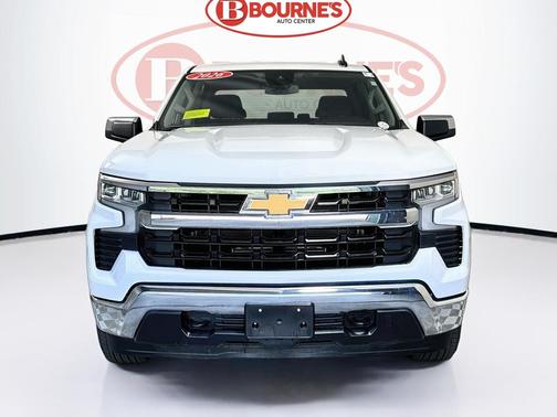 Summit White 2026 Chevrolet Silverado 1500 LT
