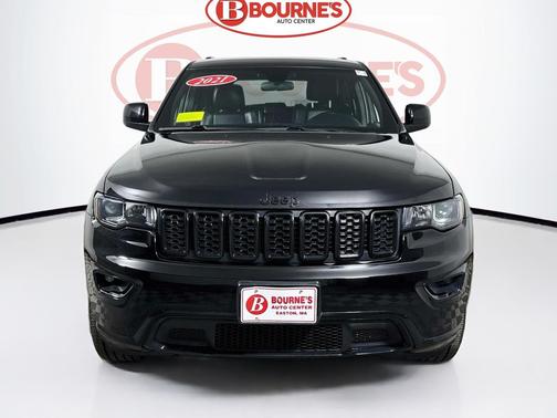 Diamond Black Crystal Pearlcoat 2021 Jeep Grand Cherokee Altitude