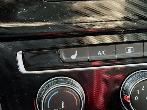 2017 Volkswagen Golf GTI 2.0T S 4-Door