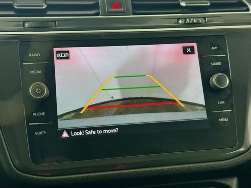 Platinum Gray Metallic 2023 Volkswagen Tiguan 2.0T SE 4MOTION