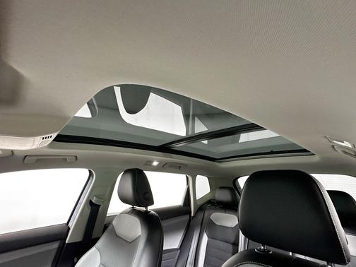 2022 Volkswagen Taos 1.5T SEL