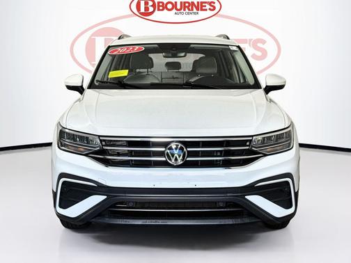 Pure White 2023 Volkswagen Tiguan 2.0T SE 4MOTION