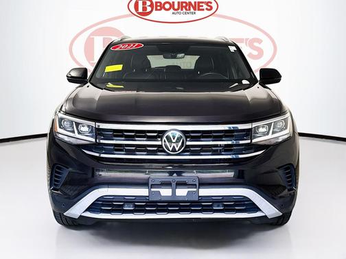 Deep Black Pearl 2021 Volkswagen Atlas Cross Sport 3.6L V6 SE w/Technology