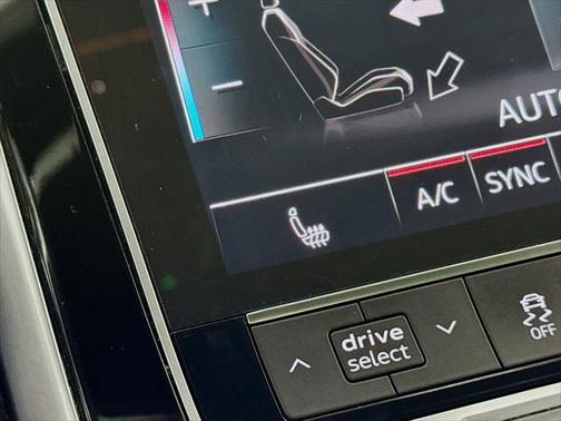 2022 Audi Q7 45 Premium