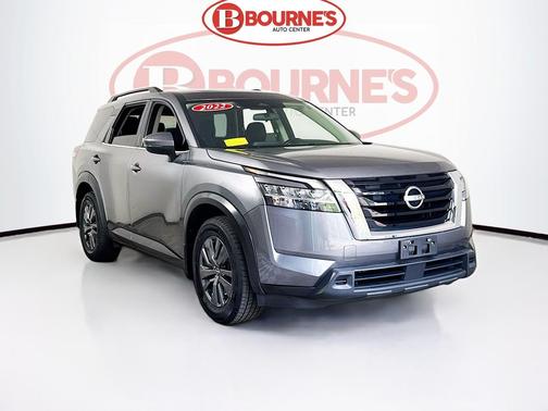 Gun Metallic 2022 Nissan Pathfinder SV 4WD