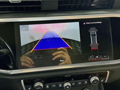 2023 Audi Q3 Premium 45 TFSI S line quattro Tiptronic