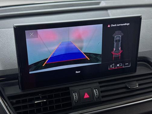 Ibis White 2023 Audi Q5 45 S line Premium