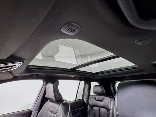 Baltic Gray Metallic Clearcoat 2022 Jeep Grand Cherokee 4xe Overland