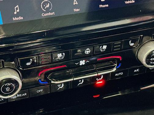 Baltic Gray Metallic Clearcoat 2022 Jeep Grand Cherokee 4xe Overland