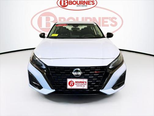 2023 Nissan Altima SR FWD