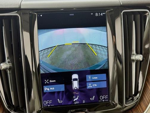 2021 Volvo XC60 T5 Momentum