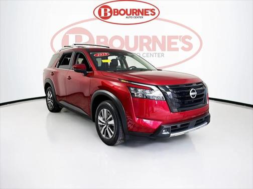 2023 Nissan Pathfinder SL 4WD