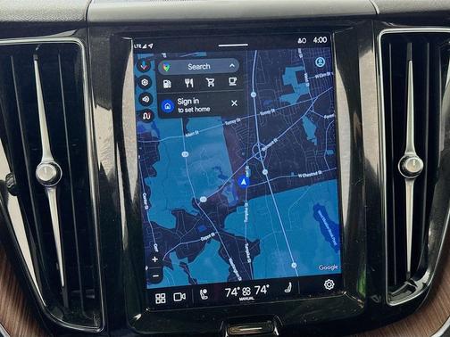 Platinum Grey Metallic 2023 Volvo XC60 B5 Plus Dark Theme