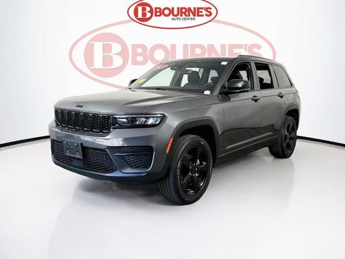 Baltic Gray Metallic Clearcoat 2023 Jeep Grand Cherokee Altitude