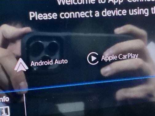 2022 Volkswagen Atlas 3.6L SE w/Technology