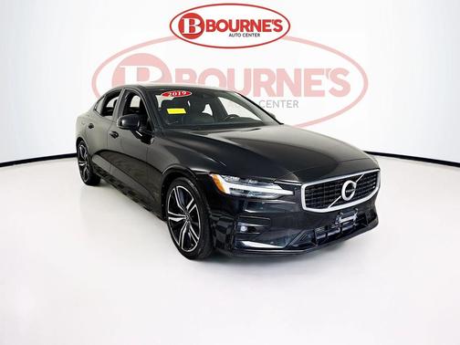 2019 Volvo S60 T6 R-Design