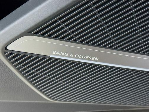 2023 Audi Q5 40 Premium Plus