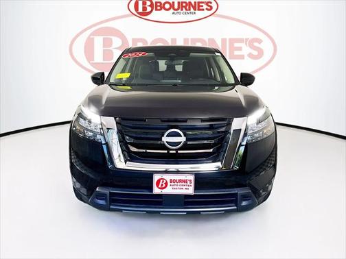 2024 Nissan Pathfinder S 4WD