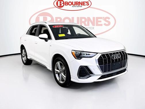 2022 Audi Q3 45 S line Premium