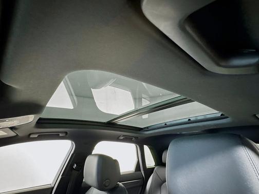 2022 Audi Q3 45 S line Premium