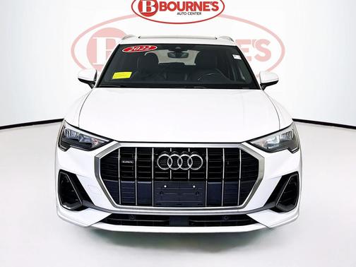 2022 Audi Q3 45 S line Premium