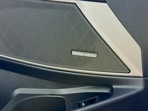 2023 BMW 330 xDrive