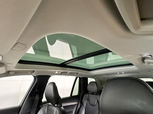 2021 Volvo XC90 T6 Inscription