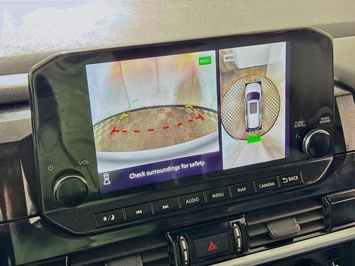 2023 Nissan Pathfinder SL 4WD