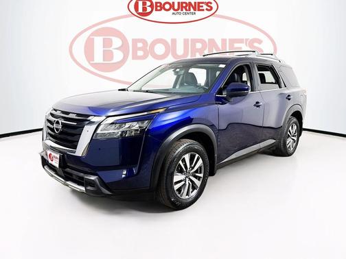 2023 Nissan Pathfinder SL 4WD