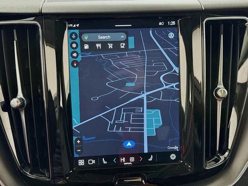 2025 Volvo XC60 B5 Core