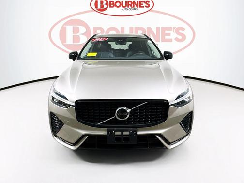 2025 Volvo XC60 B5 Core