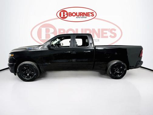 Diamond Black Crystal Pearlcoat 2025 RAM 1500 Tradesman