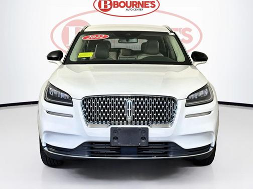 Pristine White Metallic 2022 Lincoln Corsair Standard