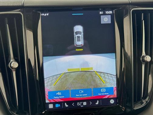 2023 Volvo XC60 B5 Core