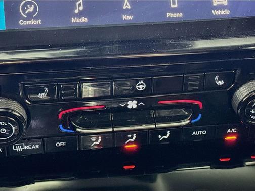 Rocky Mountain Pearlcoat 2023 Jeep Grand Cherokee L Limited