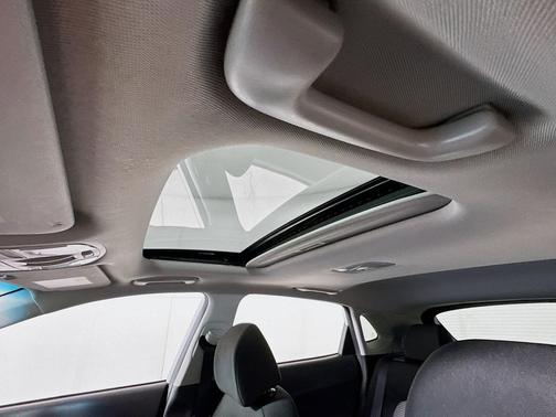 Chalk White 2019 Hyundai KONA SEL