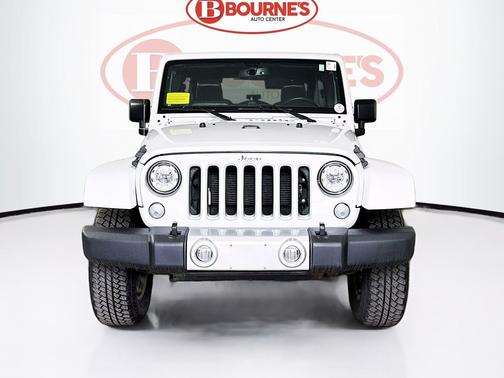 Bright White Clearcoat 2017 Jeep Wrangler Unlimited Sahara